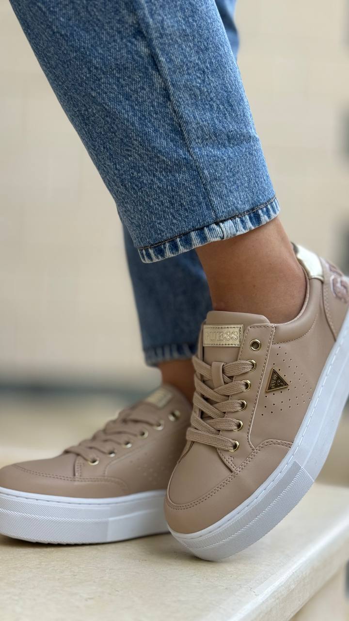 guess female shoes