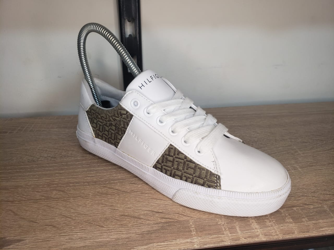 (OUTLET) TOMMY HILFIGER LUCIS-R WOMEN SNEAKER TW 112