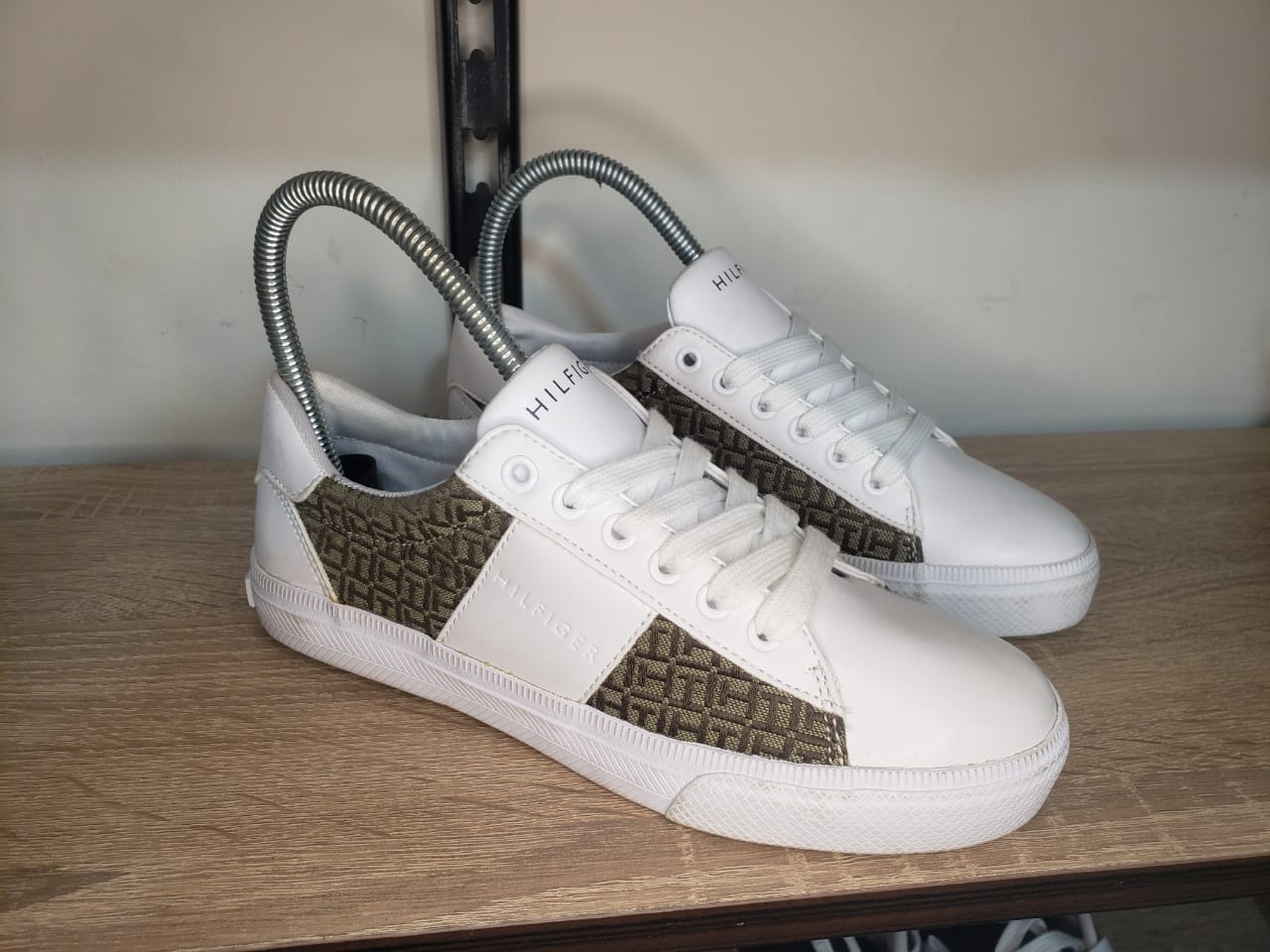 (OUTLET) TOMMY HILFIGER LUCIS-R WOMEN SNEAKER TW 112