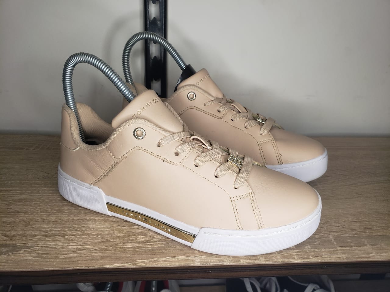 (OUTLET) TOMMY HILFIGER COURT TH GOLD SNEAKER TW 109