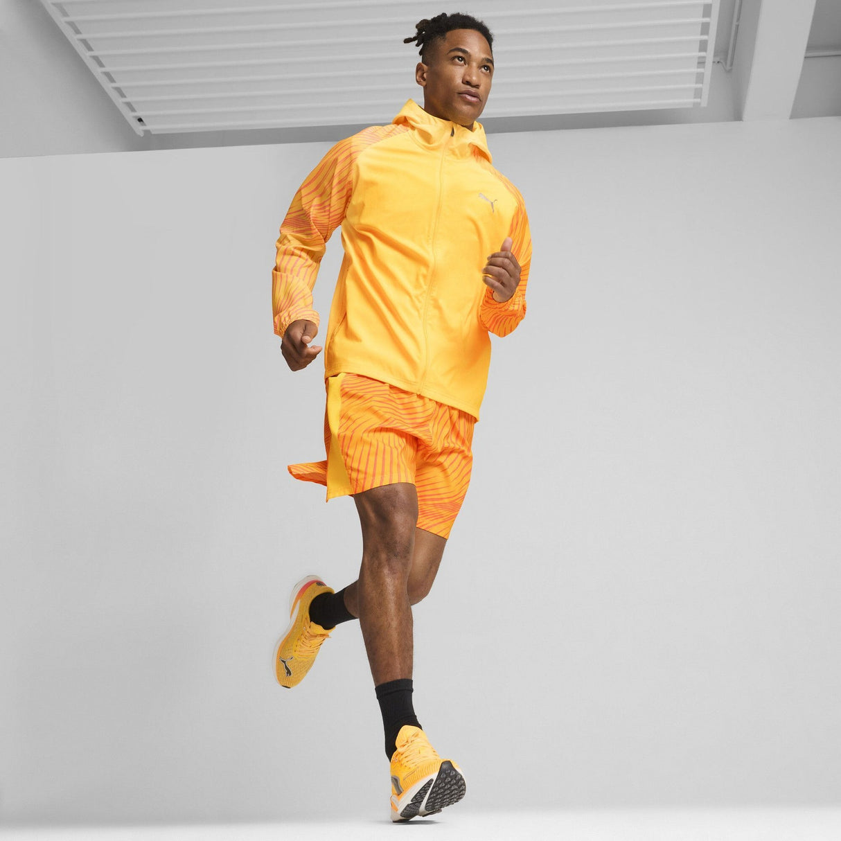 Run Favorite AOP Woven Jacket - Runner