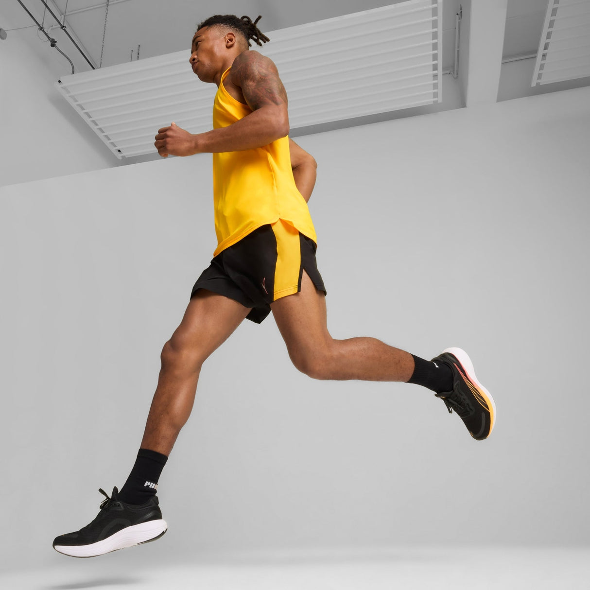 Scend Pro Running Shoes - Runner
