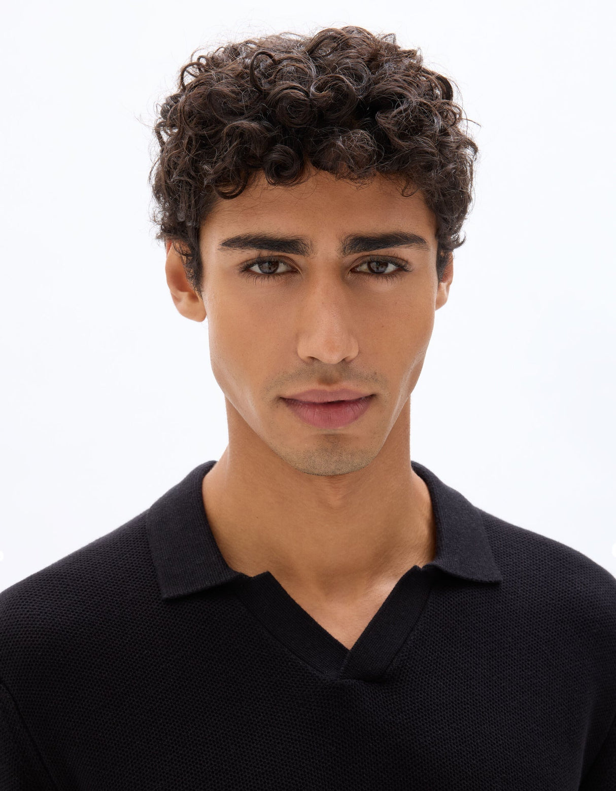 Shark Collar Sweater - Runner