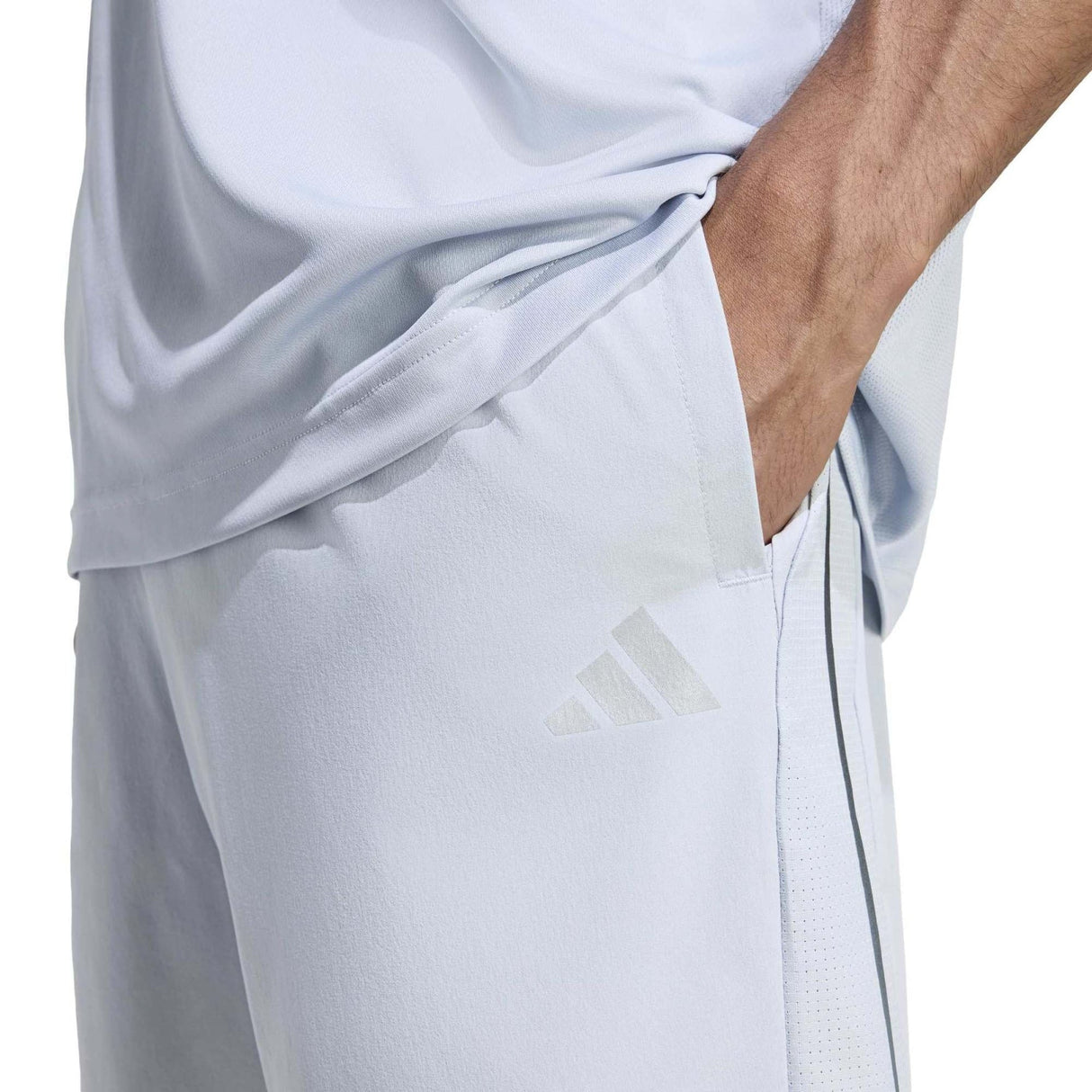 Tech Apparel Shorts - Runner