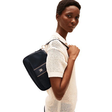 TOMMY HILFIGER Crossover Logo Strap Camera Bag TB86 - Runner