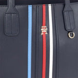 TOMMY HILFIGER ICONIC LOGO SHOULDERBAG - Navy - TB5 - Runner