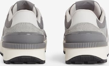 TOMMY HILFIGER Jeans Sneakers 'Ess' in Grey, Light Grey TOM253 - Runner