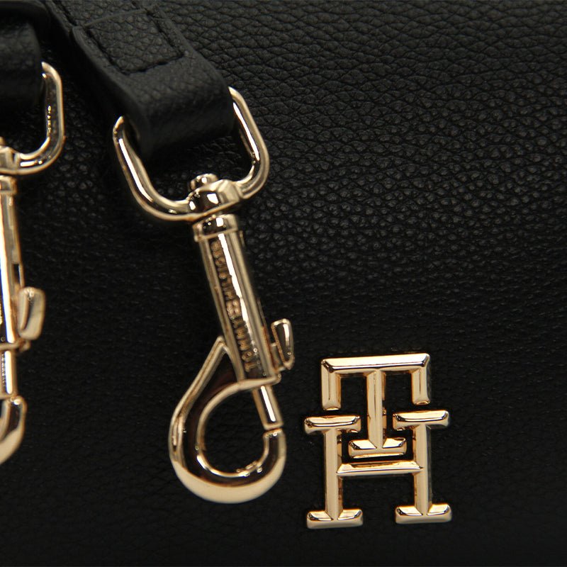 TOMMY HILFIGER LOGO CASUALL CROSSBODY BLACK TB17 - Runner