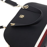 Tommy Hilfiger Signature Detail - Shoulderbag - Black - TB37 - Runner