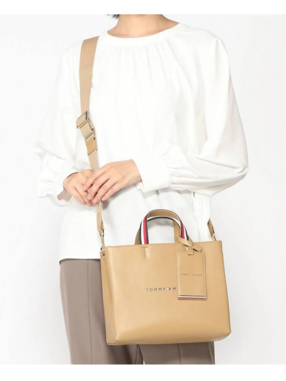 Tommy Hilfiger Stripe Tote Bag TB156 - Runner