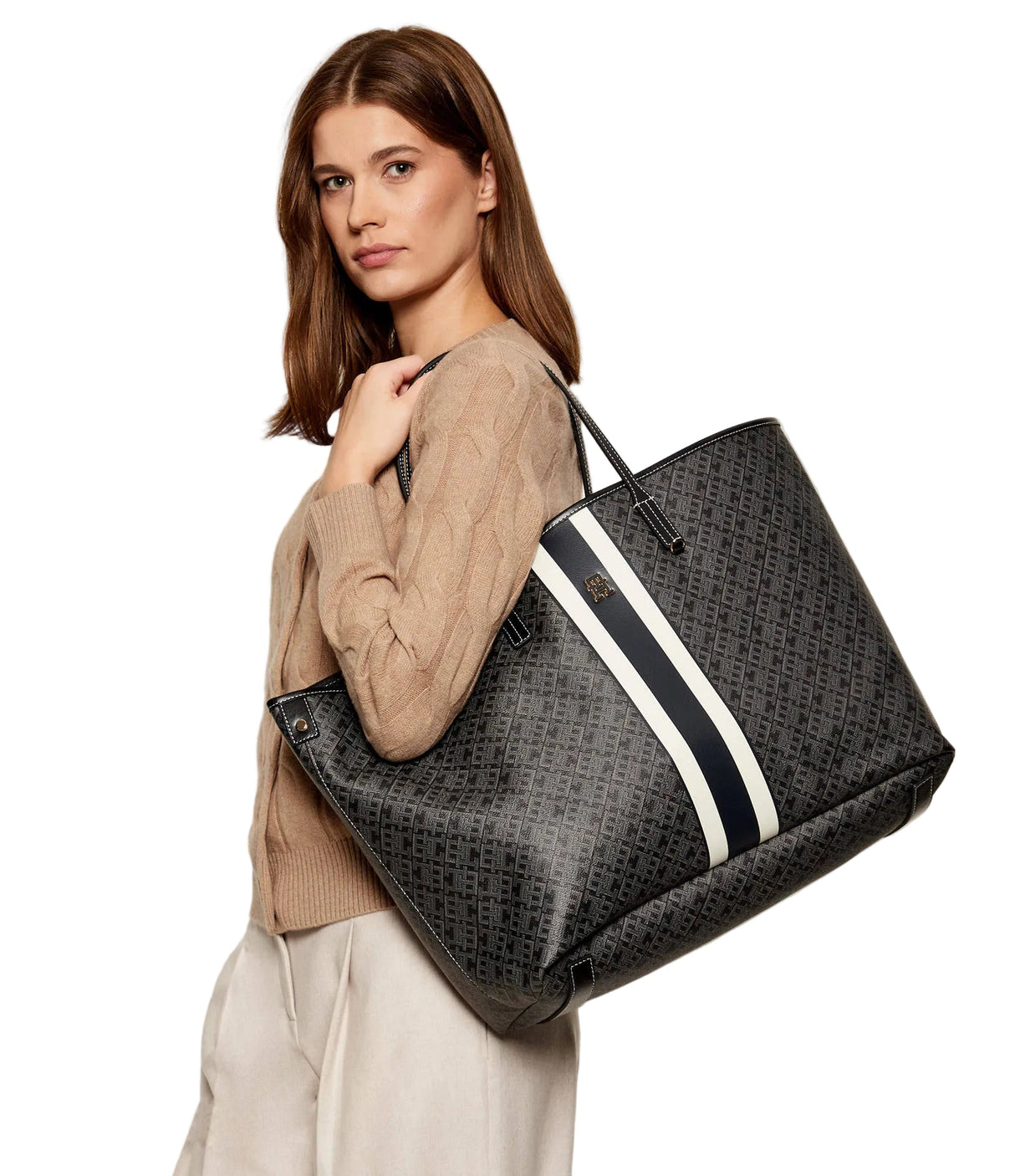 TOMMY HILFIGER TH Monoplay Tote Bag and Pouch TB184 - Runner