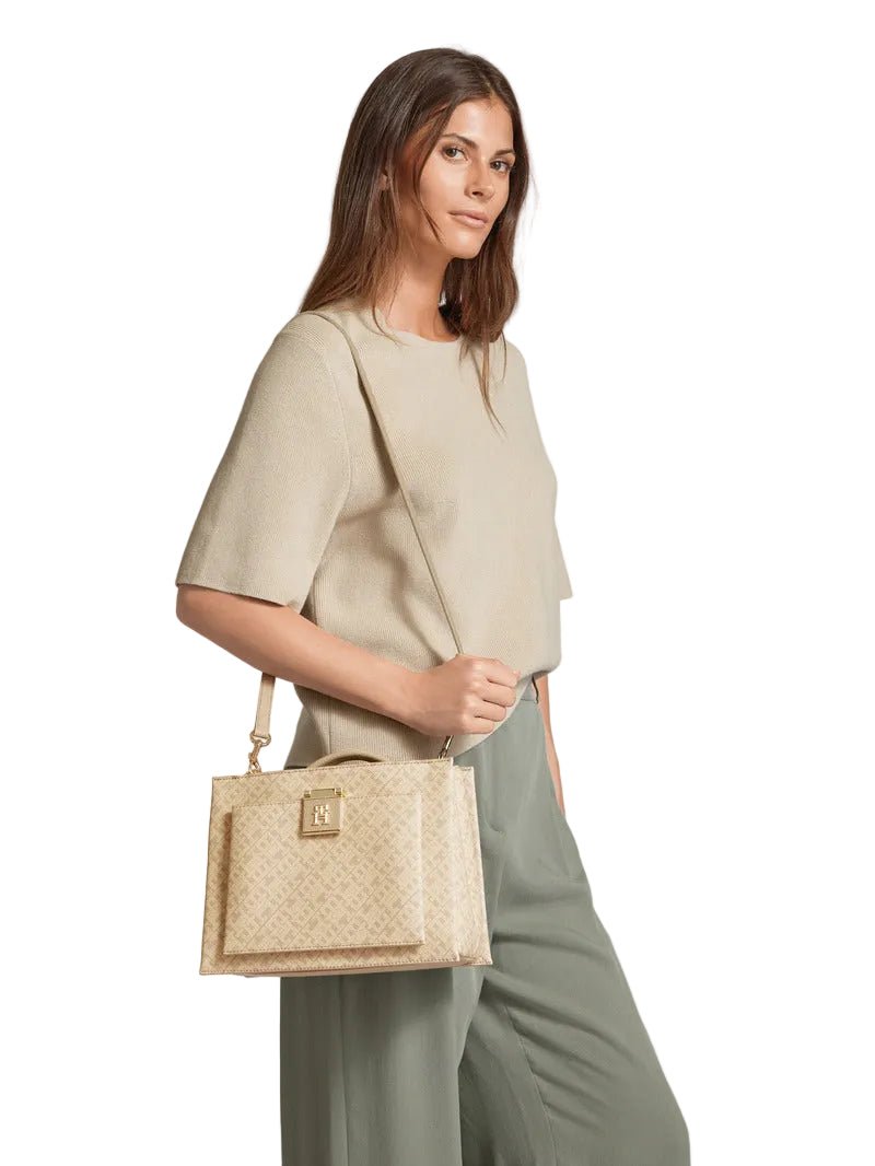 TOMMY HILFIGER Tote bag with label appliqué in beige Handbag TB195 - Runner