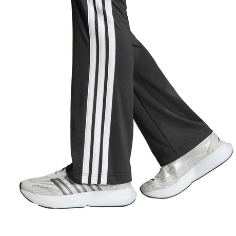 Train Essentials 3 - Stripes Flared Leggings - Runner